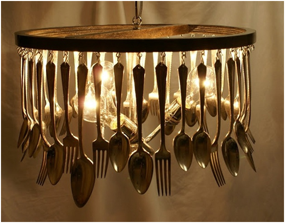 Lustre de talheres (Foto: Reprodução)